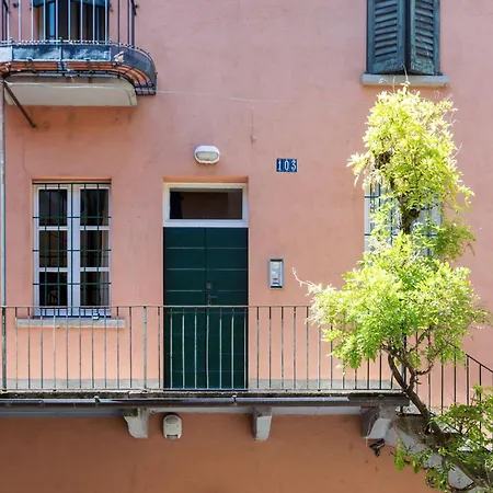 Tiny By Quokka 360 - Charming Lakeside In Apartament Carate Urio